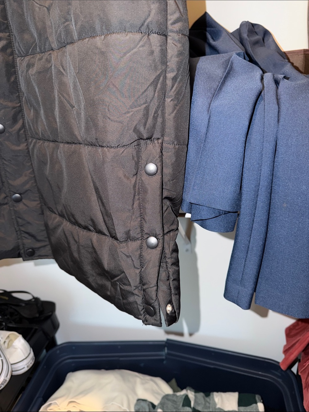 Long Quilted Puffer Vest Jacket - Black - Picture 2 of 3